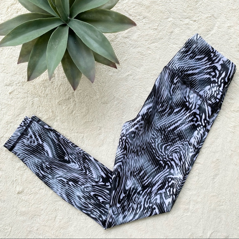 Playground black white zebra high rise leggings SM